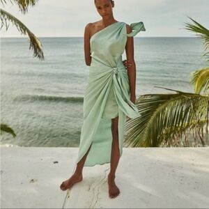 NEW NWT Baobab Marea Satin One Shoulder Maxi Dress Mint Green